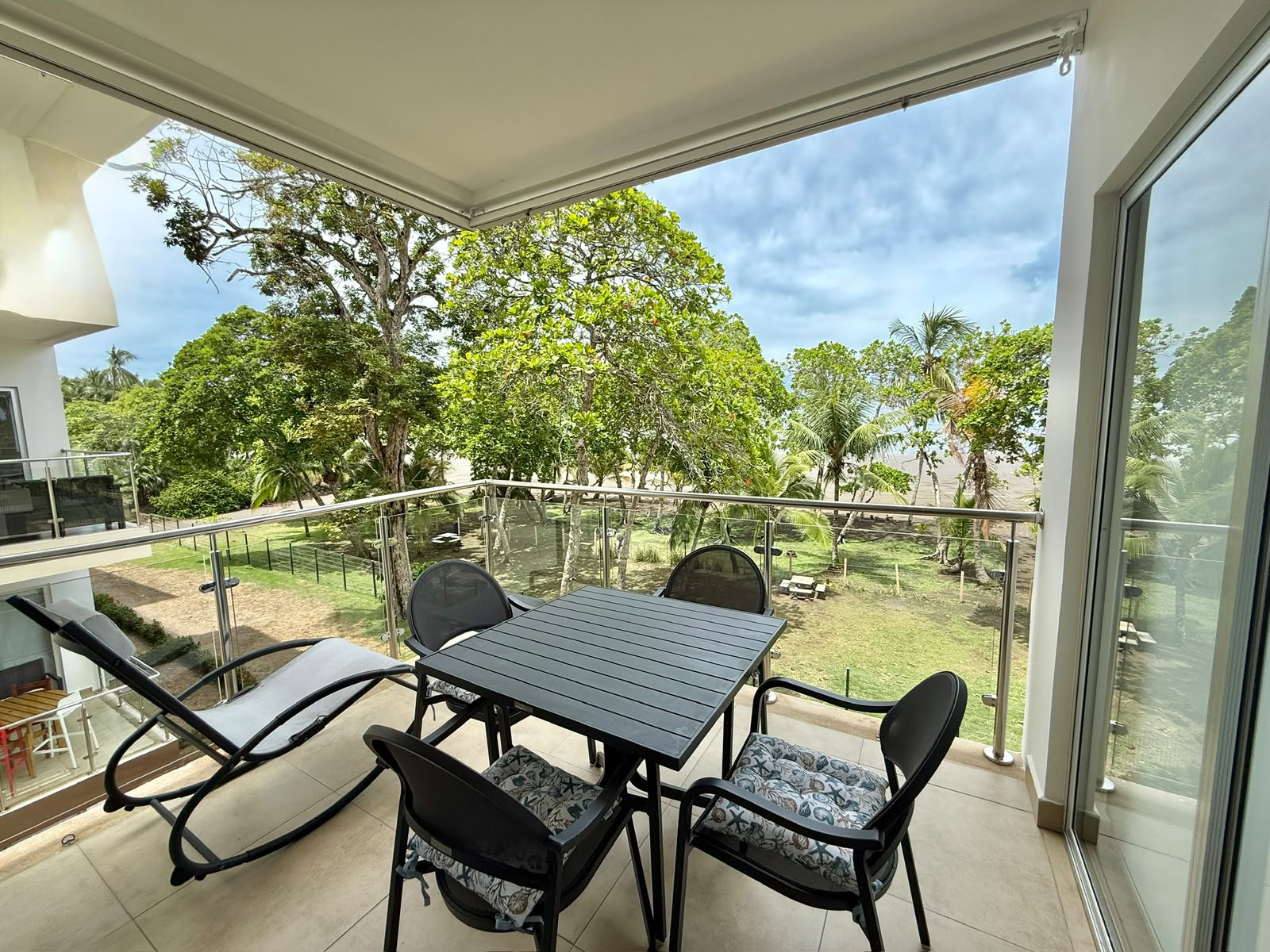 Apartment for Sale – Vistas de Bejuco Condominium